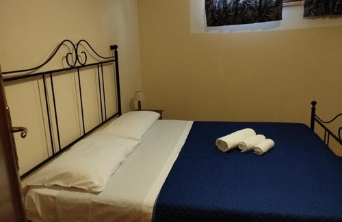 Torre Colonna-sperone Casa | Venere Holidays Rooms