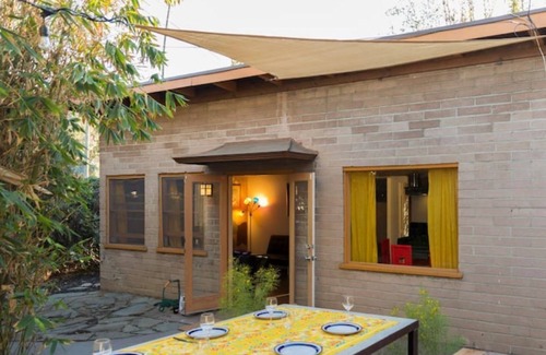 Downtown Los Angeles Casa | Venice Beach 2-Bed Eclectic House