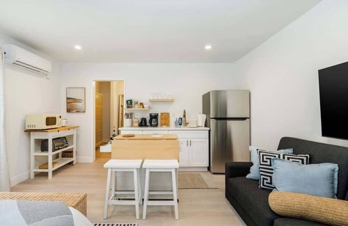 Marina Peninsula Apartamento | Venice Beach & Nightlife Bliss: Oceanview Studio