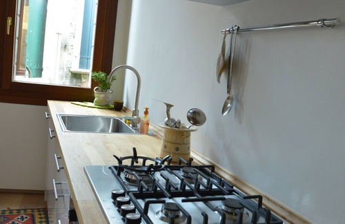 Santa Croce Apartamento | Venice Central Cozy Appartment, Free WiFi, smart TV, Air Condition