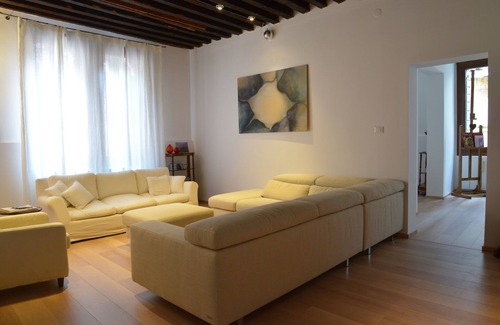 Santa Croce Apartamento | Venice Central Cozy Appartment, Free WiFi, smart TV, Air Condition