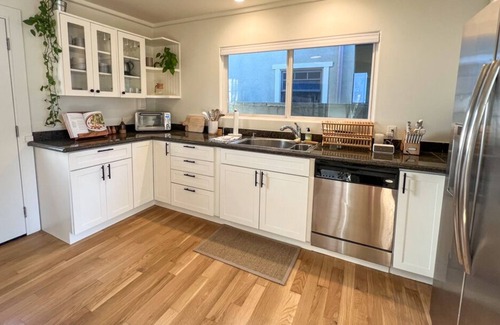 Venice Cabaña | Venice Flower Cottage: 2BD dream in best location