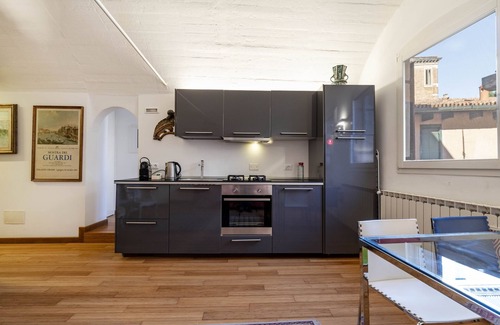 Dorsoduro Apartamento | Venice Guggenheim Apartment by Wonderful Italy