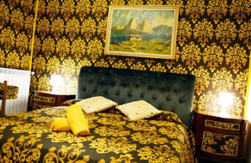 Castello Casa | Venice Rainbow Apartment San Marco
