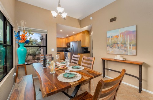Tucson Condominio | Ventana Canyon 2 bd, 2 ba casita sleeps six. Catalina Mountain view from patio.