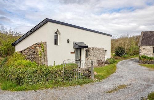 Ventry Casa | Ventry Farm - The Parlour Cottage by Trident Holiday Homes
