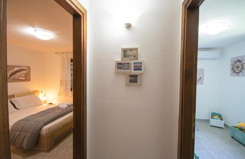 Siniscola Apartamento | Veranda with Jacuzzi & BBQ 1 minute from the Beach