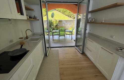 Meina Apartamento | Verbano Boutique Apartment in Meina with lake view