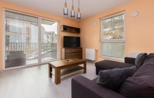 Bretowo Apartamento | Verdant Haven Apartment