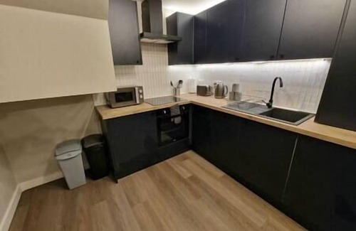 Plasnewydd Apartamento | Vere Room 1 - Double Room - En Suite - Close to City Centre