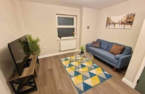 Plasnewydd Apartamento | Vere Room 1 - Double Room - En Suite - Close to City Centre