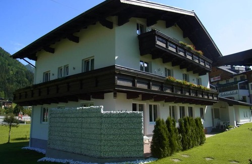 Russbach am Pass Gschuett Apartamento | Habitación individual, ducha, inodoro, balcón - Gästehaus Walpurga