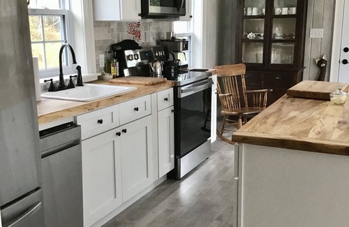 Cape Breton Island Cabaña | Veronica’s Place - Brand new, roomy cottage on the Bras D'Or Lakes