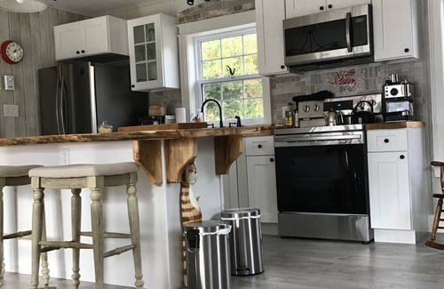 Cape Breton Island Cabaña | Veronica’s Place - Brand new, roomy cottage on the Bras D'Or Lakes