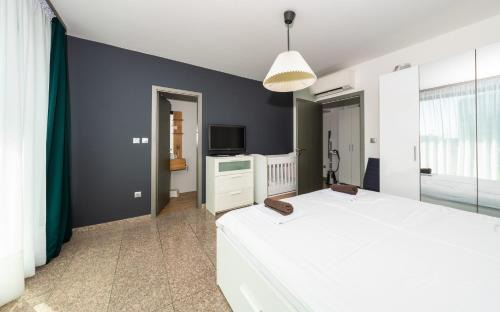 Vitosha District Apartamento | Vertigo Modern 2-Bedroom Apartment with Parking & Vitosha View
