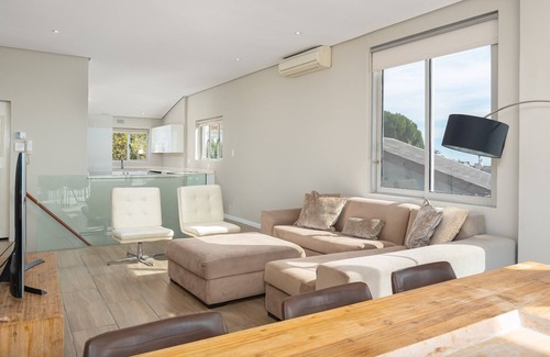 Green Point Apartamento | Vertigo Views in Vibey Central Green Point