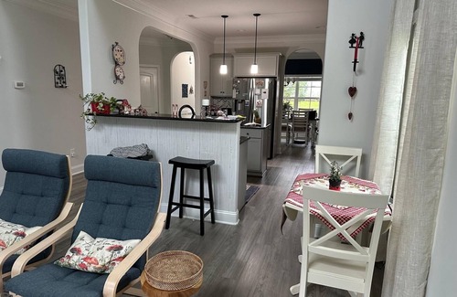 Colfax Casa | Very bright, cozy and spacious new 4-bedroom house in a beautiful community