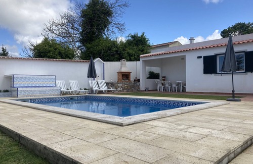 Banzao Villa | Muy cerca de la costa de Colares, piscina privada, capacidad para 9