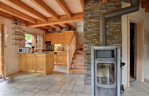 Grimentz Chalet De Esquí | Very comfortable chalet on 2 levels for 6 people, living room with wood-burner, kitchen area with di