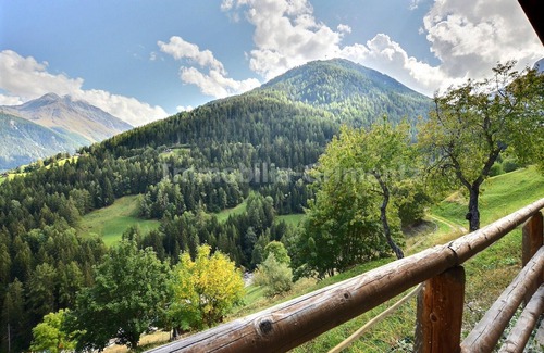 Grimentz Chalet De Esquí | Very comfortable chalet on 2 levels for 6 people, living room with wood-burner, kitchen area with di