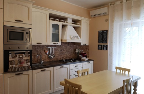 Trani Apartamento | Casa de vacaciones muy acogedora equipada con todas las comodidades.