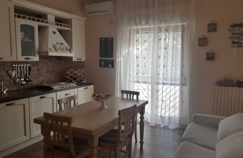 Trani Apartamento | Casa de vacaciones muy acogedora equipada con todas las comodidades.