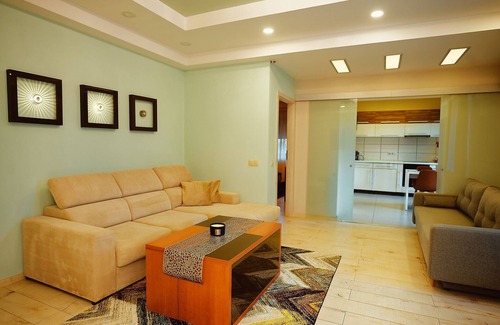 Turda Apartamento | Very cozy one bedroom apartment for a family of 4-6. 1 minute walk to Salt mine