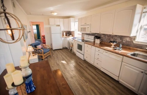 Southpointe Casa | Very cute, well maintained 3 bedroom 2 bath house that will accommodate up to 9 people. This beach home was featured on the A&E show VACATION RENTAL POTENTIAL!
