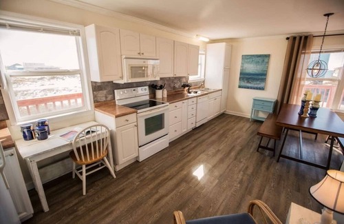 Southpointe Casa | Very cute, well maintained 3 bedroom 2 bath house that will accommodate up to 9 people. This beach home was featured on the A&E show VACATION RENTAL POTENTIAL!