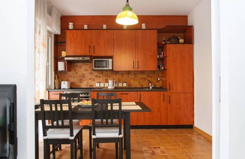 Slavija Apartamento | Ideal para parejas y familias con una bonita terraza.