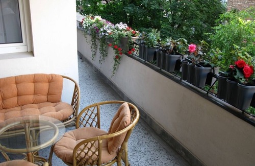 Slavija Apartamento | Ideal para parejas y familias con una bonita terraza.