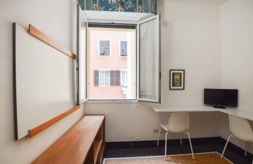 Genoa Apartamento | Very large 170m2 1.5 bathrooms with Hammam Up to 10 guests Private parking