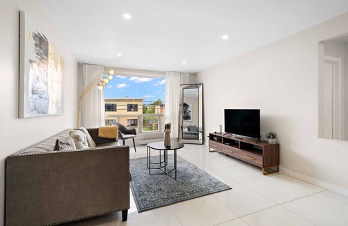Cote-Saint-Luc Apartamento | Very Large Modern 5 bedroom apartment