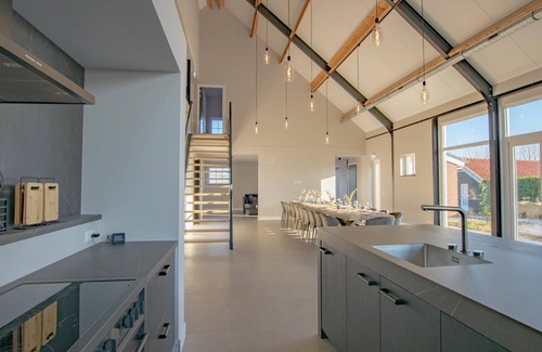Lage Zwaluwe Casa | very luxurious group accommodation with en-suite rooms