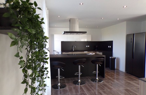 Saint-Clement-de-Regnat Casa | Nuevo! Muy bonita villa, cuidada decoración, terreno de 2000m2