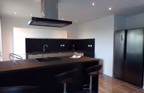 Saint-Clement-de-Regnat Casa | Nuevo! Muy bonita villa, cuidada decoración, terreno de 2000m2