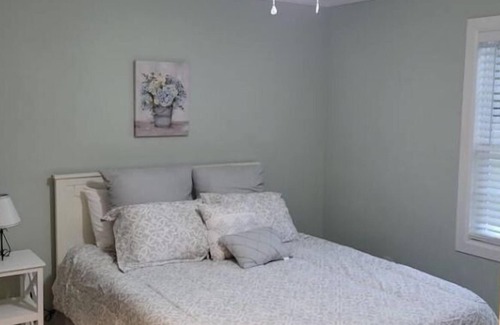 Warsaw Apartamento | Very Nice 2 Bedroom Close to Venues /Warsaw Stays