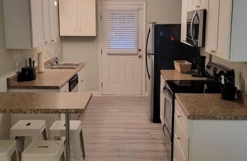 Warsaw Apartamento | Very Nice 2 Bedroom Close to Venues /Warsaw Stays