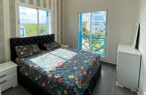 Marina Smir Apartamento | -Very nice apartment, with an extraordinary view in a closed residence.