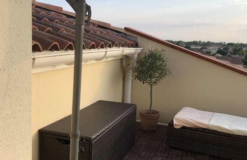 Eaunes Apartamento | Muy lindo departamento con terraza y piscina