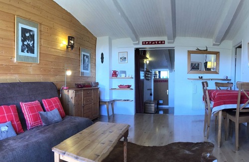 Pyrenees 2000 Apartamento | Alquilo apartamento de deportes de invierno, cómodo, orientado al sur, cerca de tiendas.