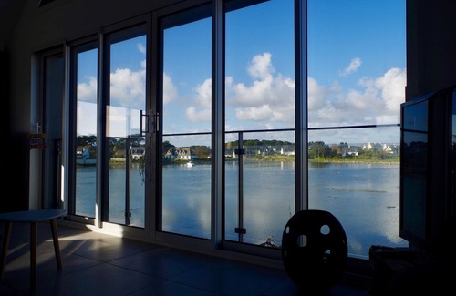 Treffiagat Casa | MUY BONITA CASA MODERNA, HERMOSA VISTA EN PUERTO TRASERO