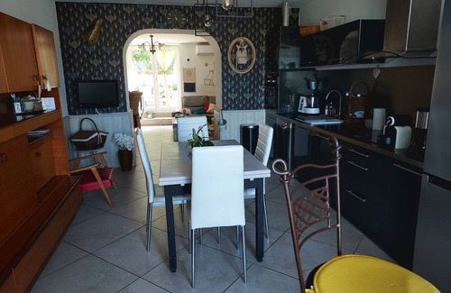 Mondragon Casa | Very pretty village house