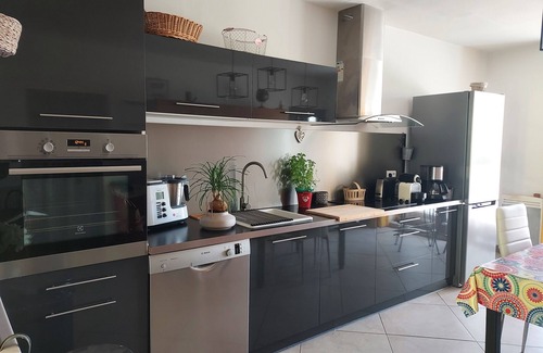Mondragon Casa | Very pretty village house