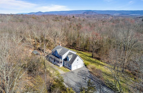 Chester Casa | Very Private Large Home on 22 Acres with Outdoor Kitchen