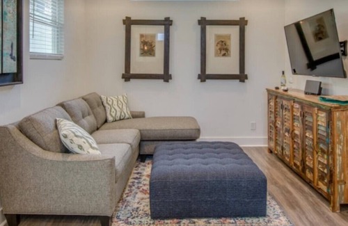 Lockeland Springs Casa | Very Private Lockeland Springs Tiny House on Lillian Alleyway ~ Dogs Welcome!