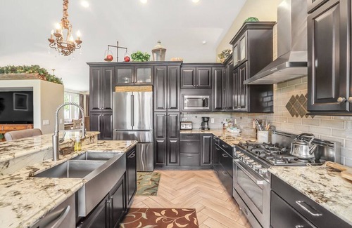 Gilbert Casa | Very private, upgraded family friendly getaway w/pool & luxurious hot tub!