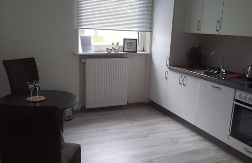 Eicklingen Apartamento | Apartamento muy espacioso en el edificio del hotel.