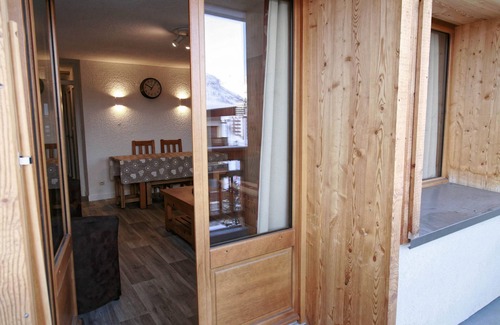 Tignes le Lac Apartamento | Apartamento muy espacioso con un amplio dormitorio.