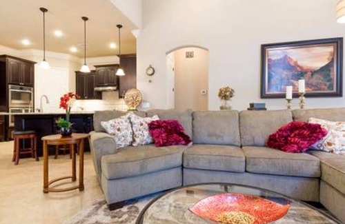 Sugar Land Casa | Muy espacioso, ubicación privada con área abierta, ideal para viajes familiares